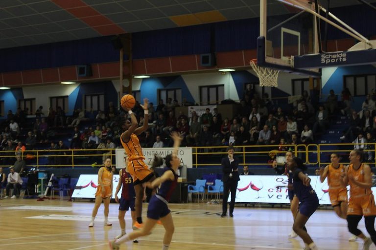 Victoria propicia para Recoletas Zamora